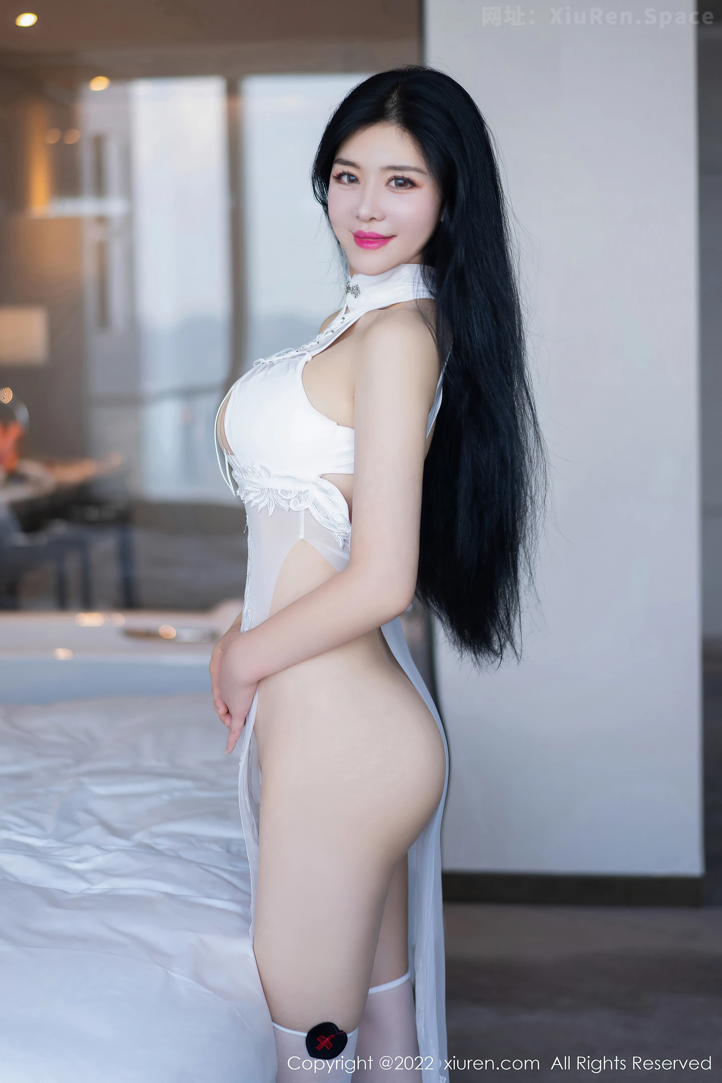 图片[4]-[XiuRen秀人网] VOL.5665 女神刘钰儿性感白色轻透服饰配白丝袜露丰满身材惹火诱惑写真66P-秀人网官方网站